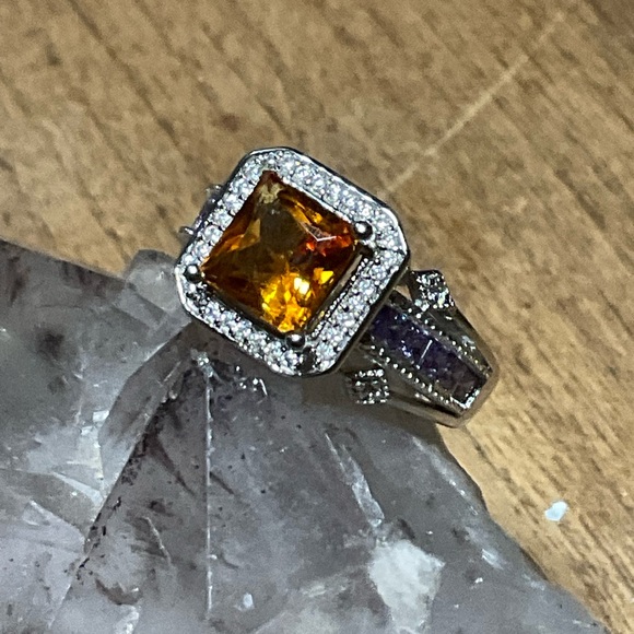 Yellow Topaz ring - Picture 2 of 8